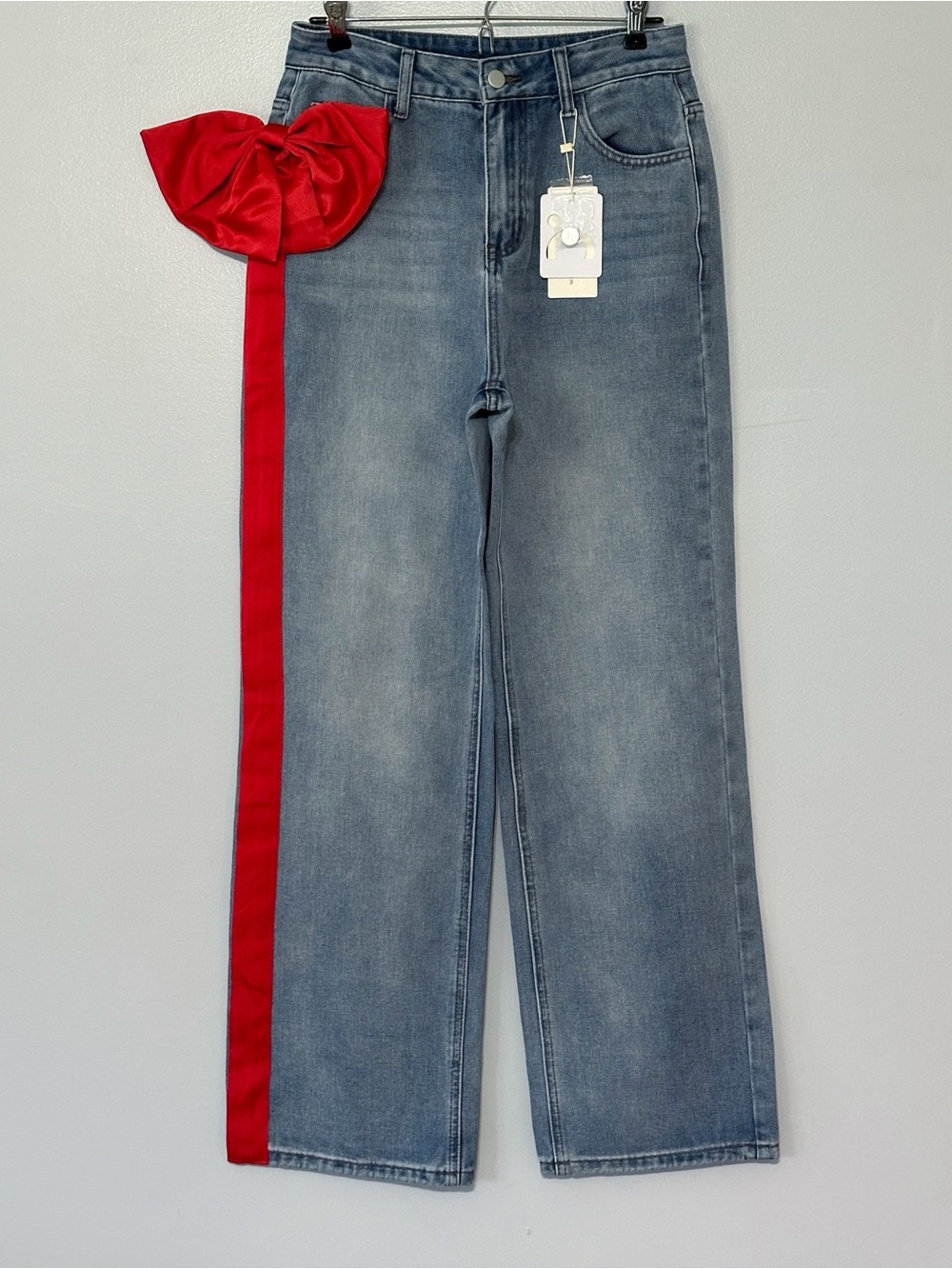 New Commense Mid-Waist Side Stripe Jeans With Bow Women's Size Small